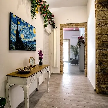 Garden House: And For Holidays Palerme