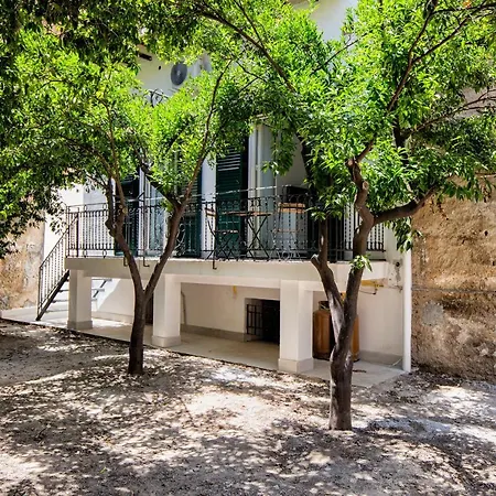 Couette-café Garden House: And For Holidays Palerme
