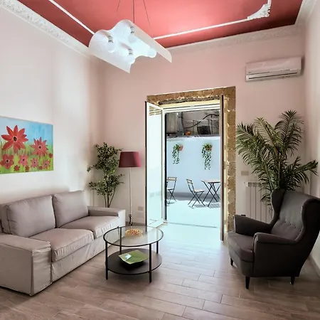 Couette-café Garden House: And For Holidays