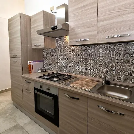 Couette-café Garden House: And For Holidays 2*