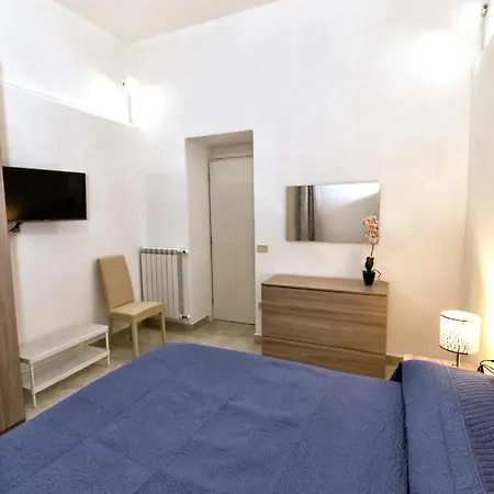 Garden House: And For Holidays Palerme