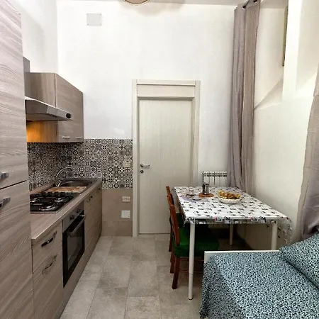 Couette-café Garden House: And For Holidays