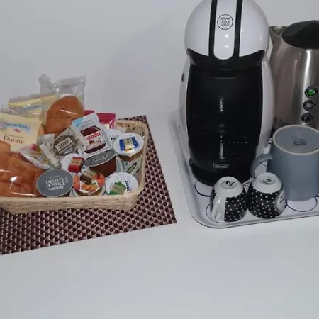 Couette-café Garden House: And For Holidays