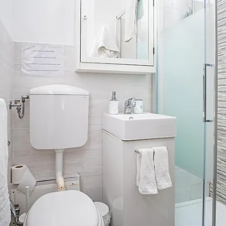 Garden House: And For Holidays 4*