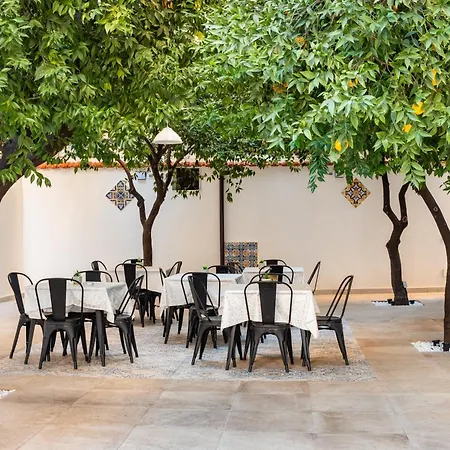 Garden House: And For Holidays 巴勒莫