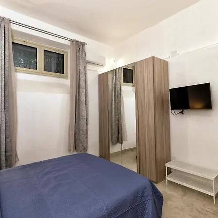 Garden House: And For Holidays Bed and Breakfast 2*