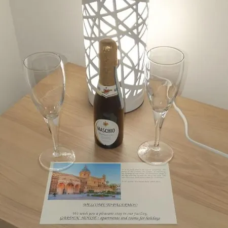 Garden House: And For Holidays 2* Παλέρμο