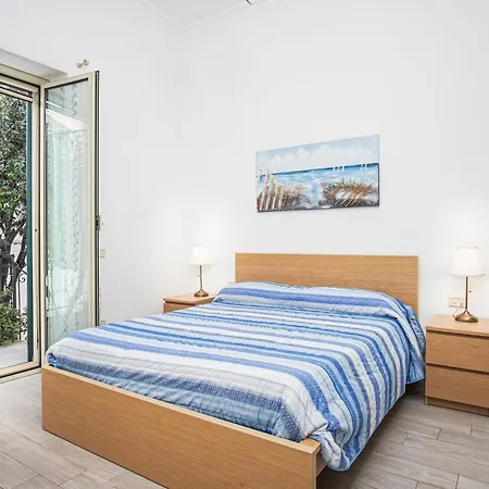 Garden House: And For Holidays Bed and Breakfast 2*