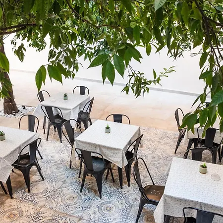 Garden House: And For Holidays Bed and Breakfast Παλέρμο